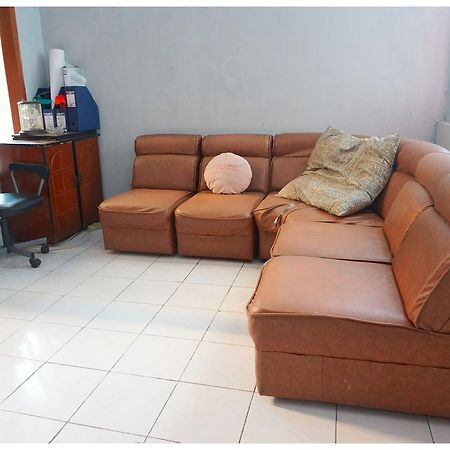 บูดี เฮาส์ แอนด์ ฟู้ด สเตชั่น Bed & Breakfast บันดุง ภายนอก รูปภาพ