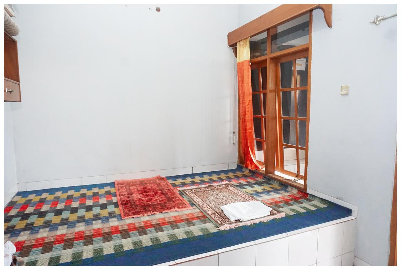 บูดี เฮาส์ แอนด์ ฟู้ด สเตชั่น Bed & Breakfast บันดุง ภายนอก รูปภาพ